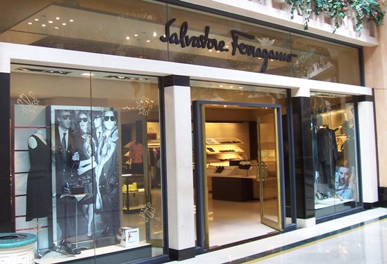 Atlantis shopping Salvatore Ferragamo