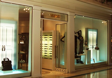 Atlantis Shopping Versace